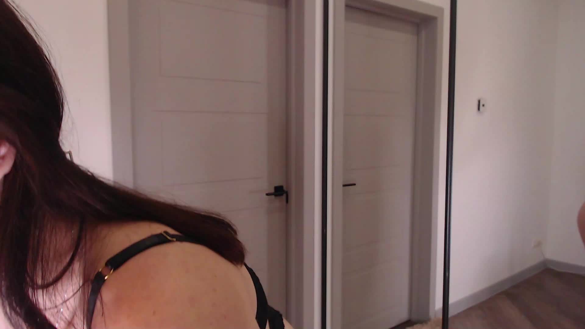 krisstease Adult Chat August 18, 2025