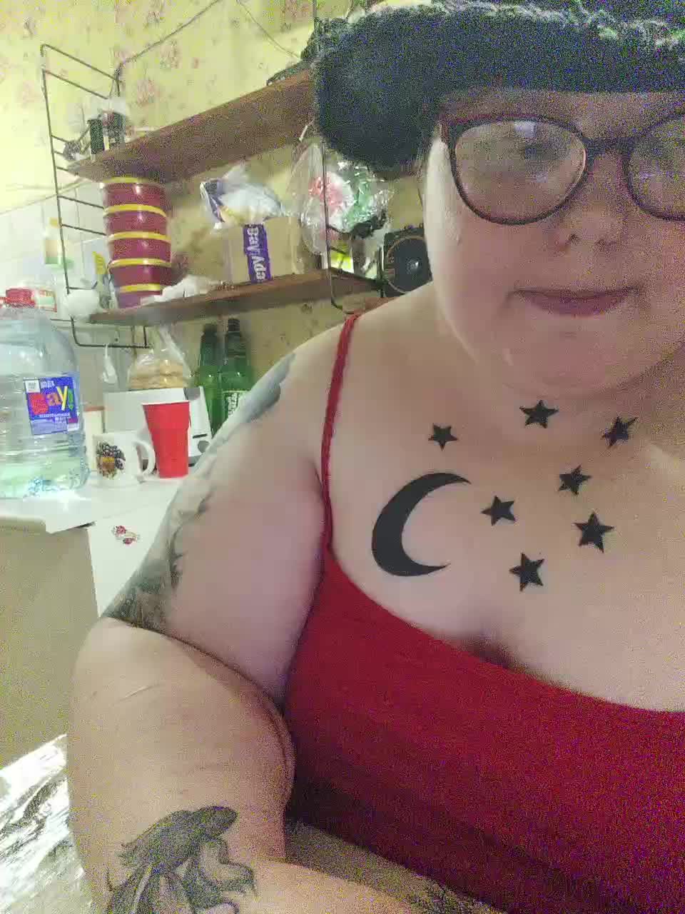 Svetlanka86 Adult Chat August 18, 2025