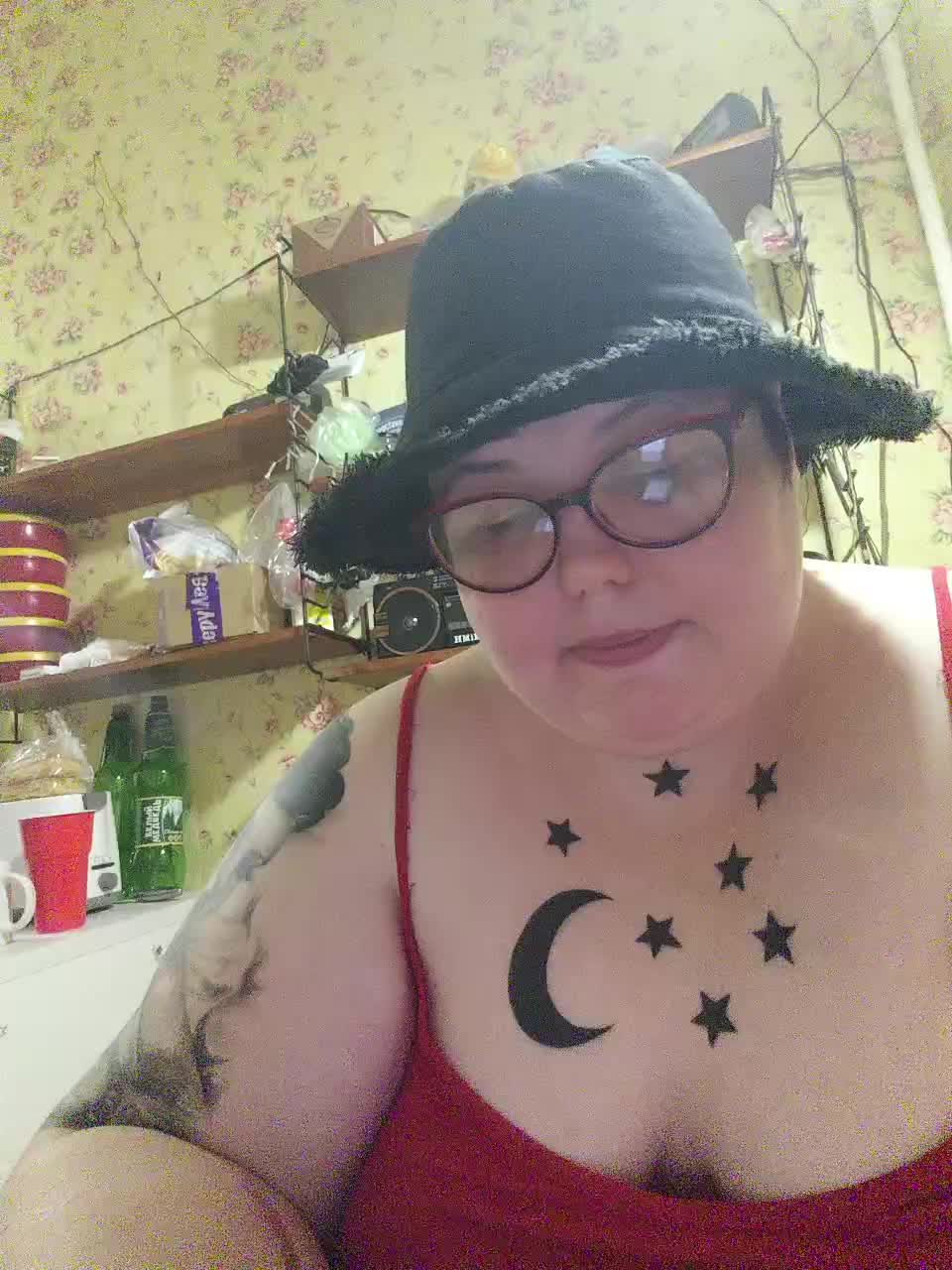 Svetlanka86 Adult Chat August 18, 2025