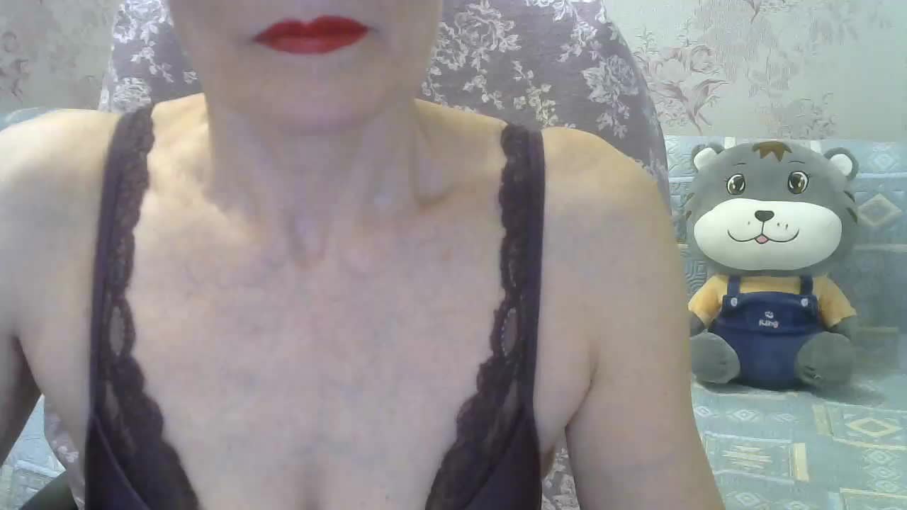 Red-Rose-777 Adult Chat August 18, 2025