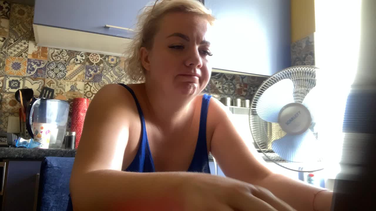 Oksana494 Adult Chat August 18, 2025