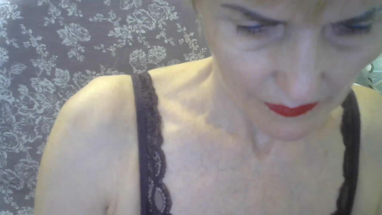 Red-Rose-777 Adult Chat August 18, 2025