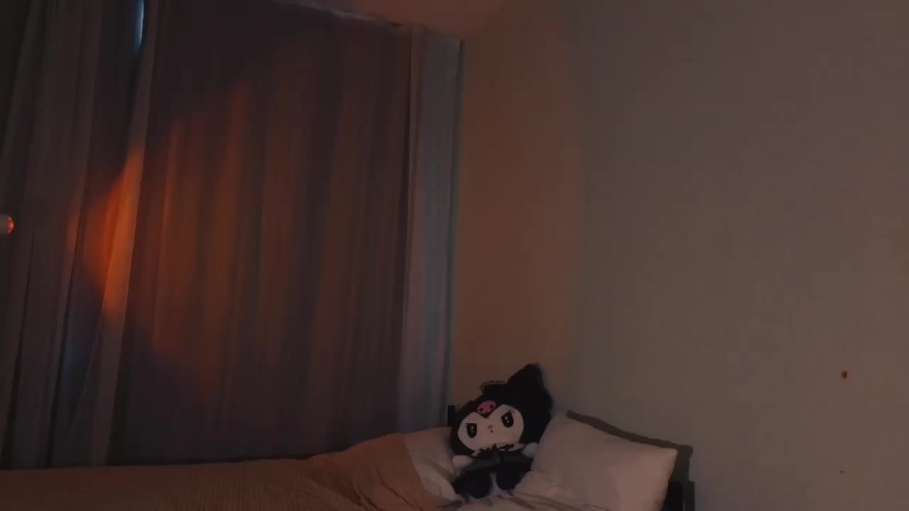 MiaLuw Adult Chat August 18, 2025