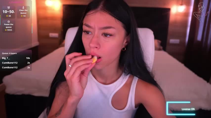 FataleNellie Adult Chat August 18, 2025