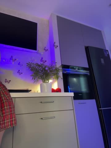 -TATUHA- Adult Chat August 19, 2025