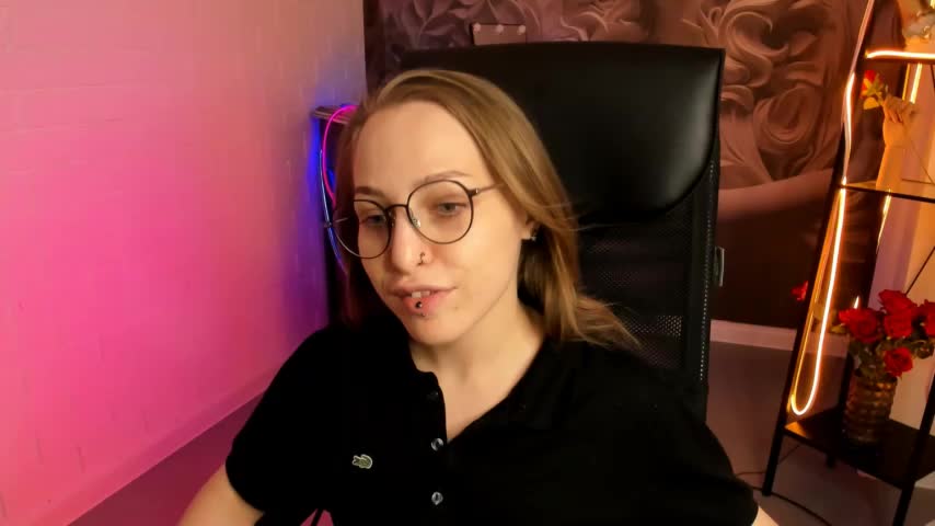 AphexQueen Adult Chat August 18, 2025