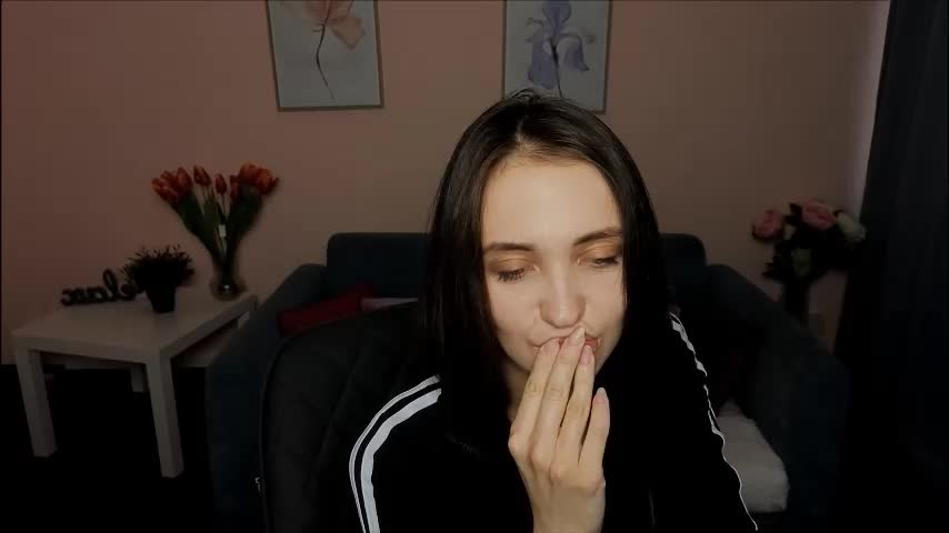 ellaasteele Adult Chat August 18, 2025