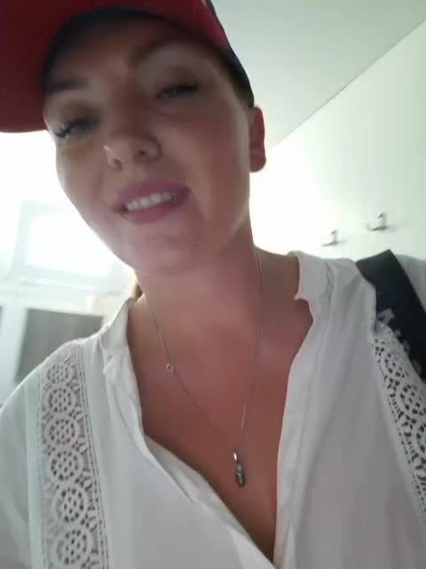 DIVORA Adult Chat August 19, 2025