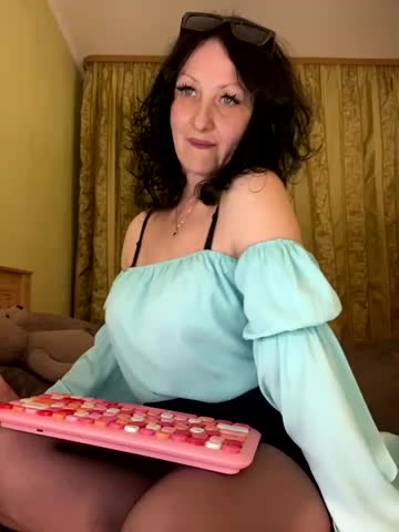 Katie-n Adult Chat August 19, 2025