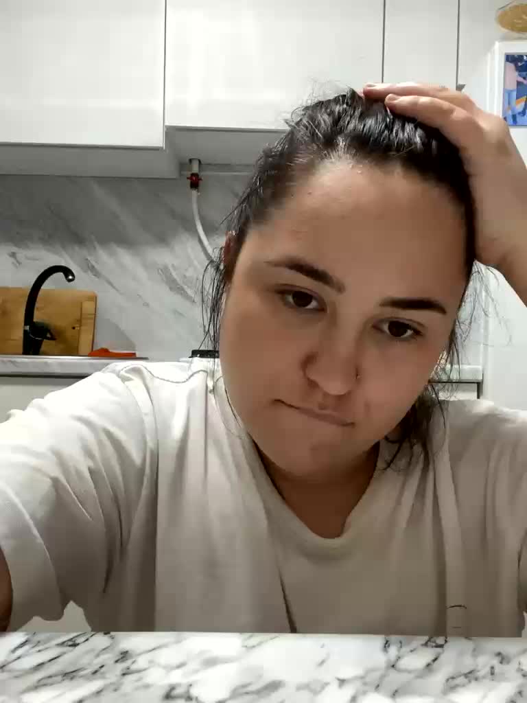 LisnoraGold Adult Chat August 19, 2025