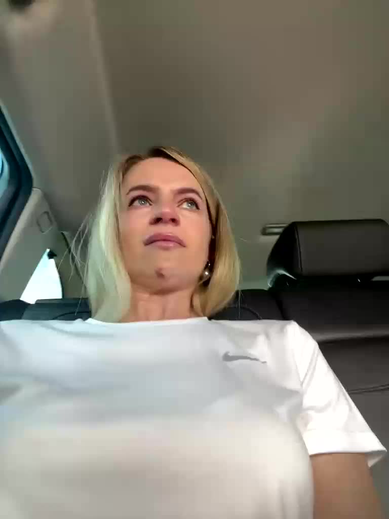 Zoluszka Adult Chat August 19, 2025