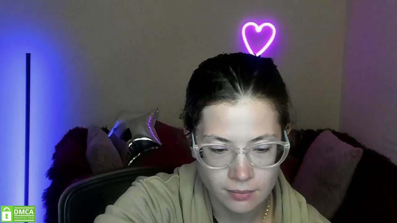 Aliciafolow009 Adult Chat August 19, 2025