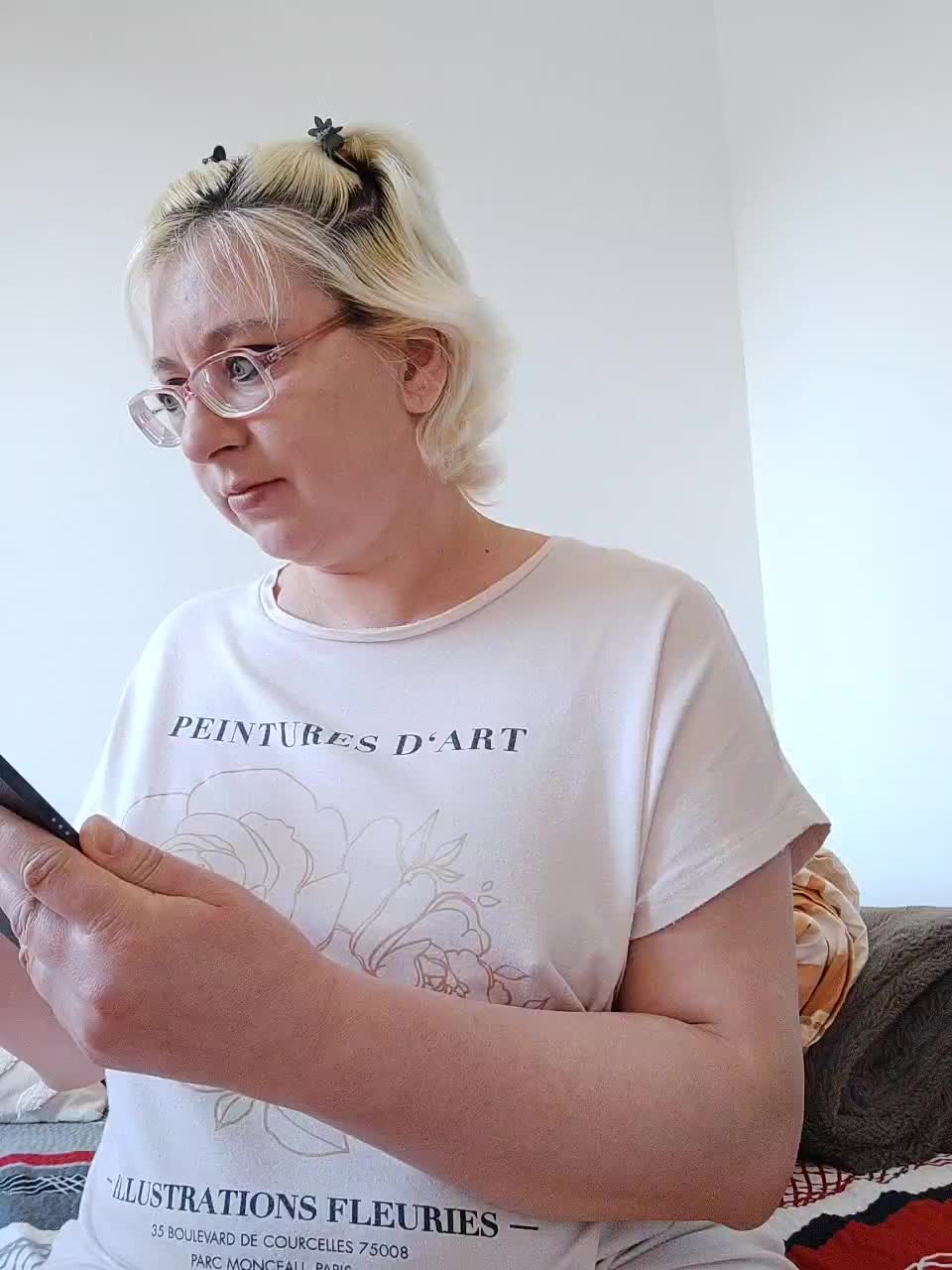 Vika211 Adult Chat August 19, 2025