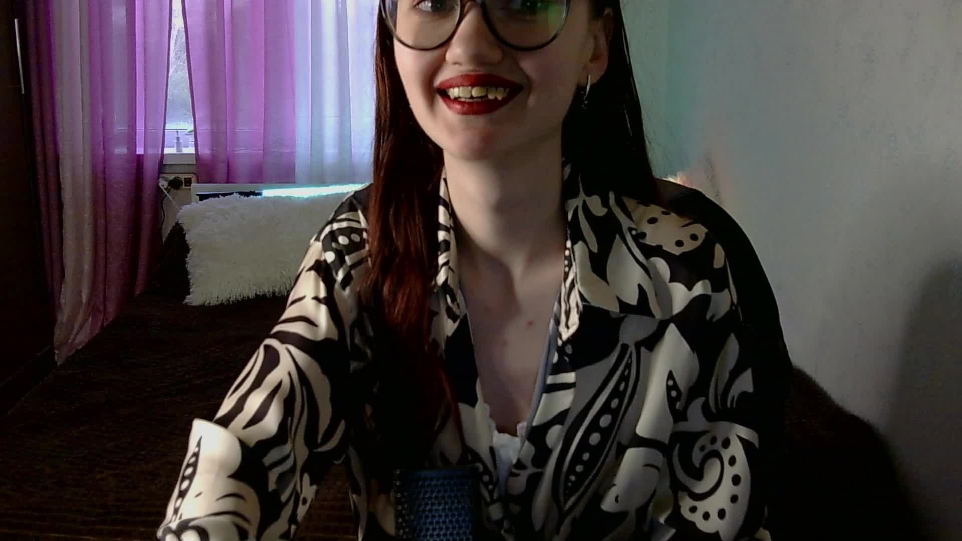 Foxy-moxxy Adult Chat August 19, 2025