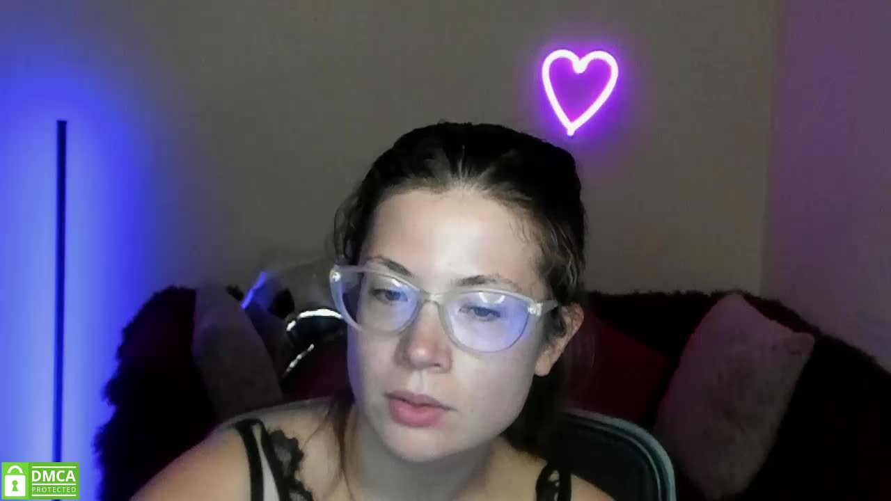 Aliciafolow009 Adult Chat August 19, 2025