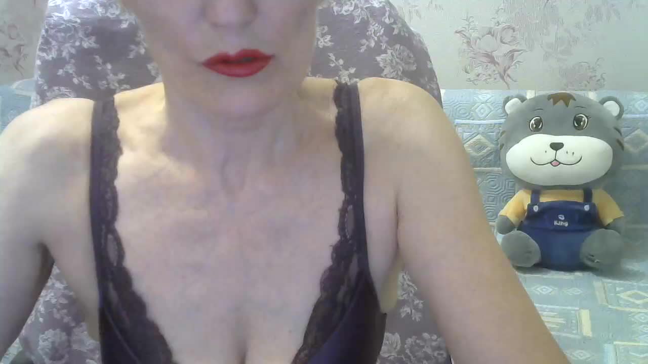 Red-Rose-777 Adult Chat August 19, 2025