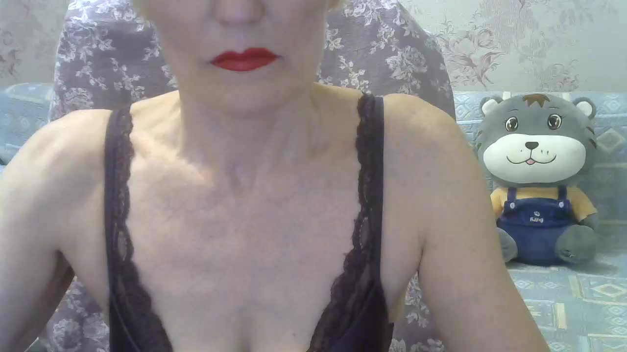 Red-Rose-777 Adult Chat August 19, 2025