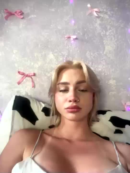 ice-hot Adult Chat August 19, 2025