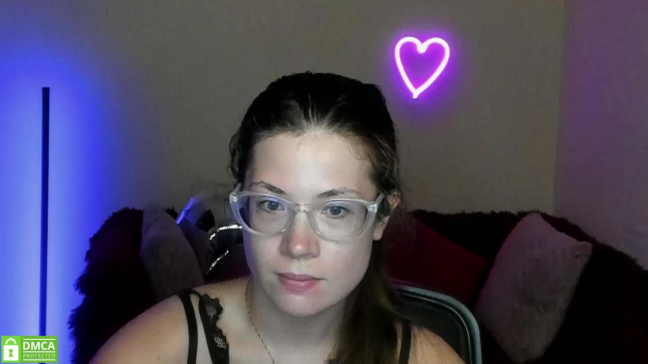 Aliciafolow009 Adult Chat August 19, 2025