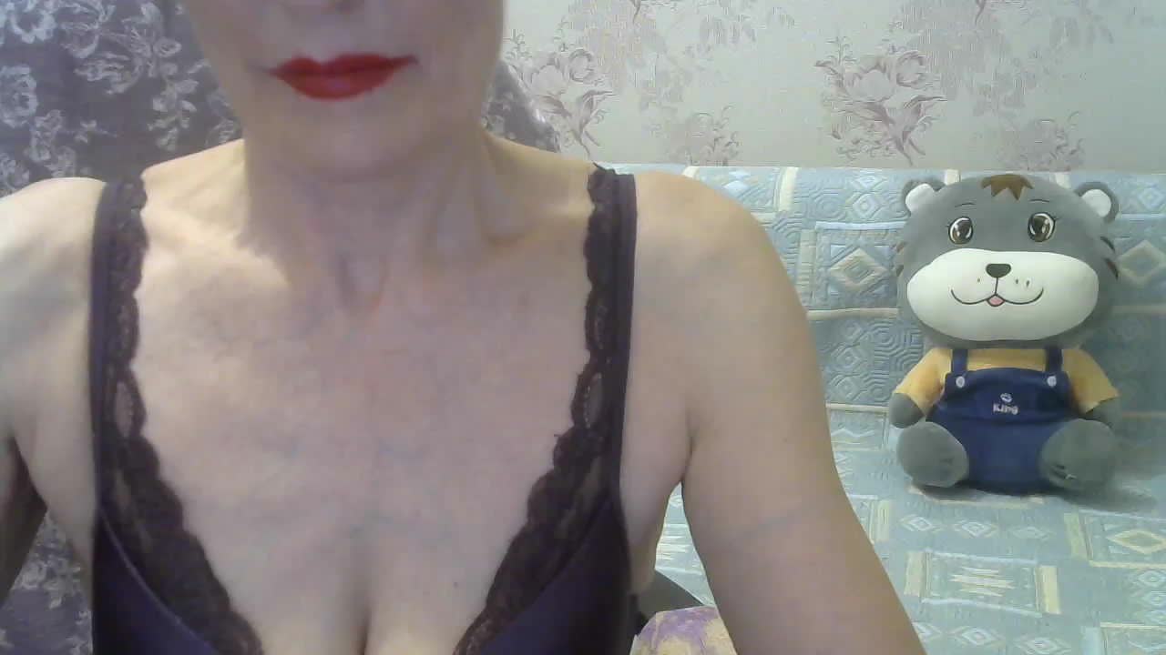 Red-Rose-777 Adult Chat August 19, 2025