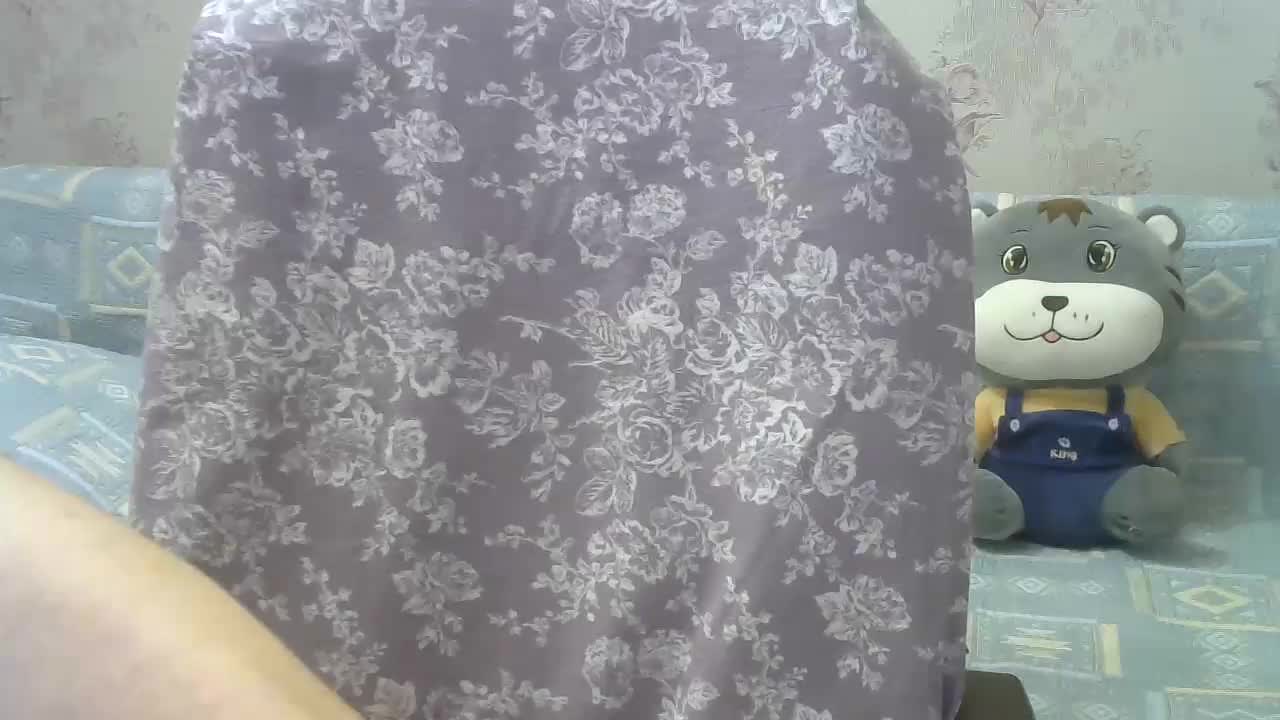 Red-Rose-777 Adult Chat August 19, 2025