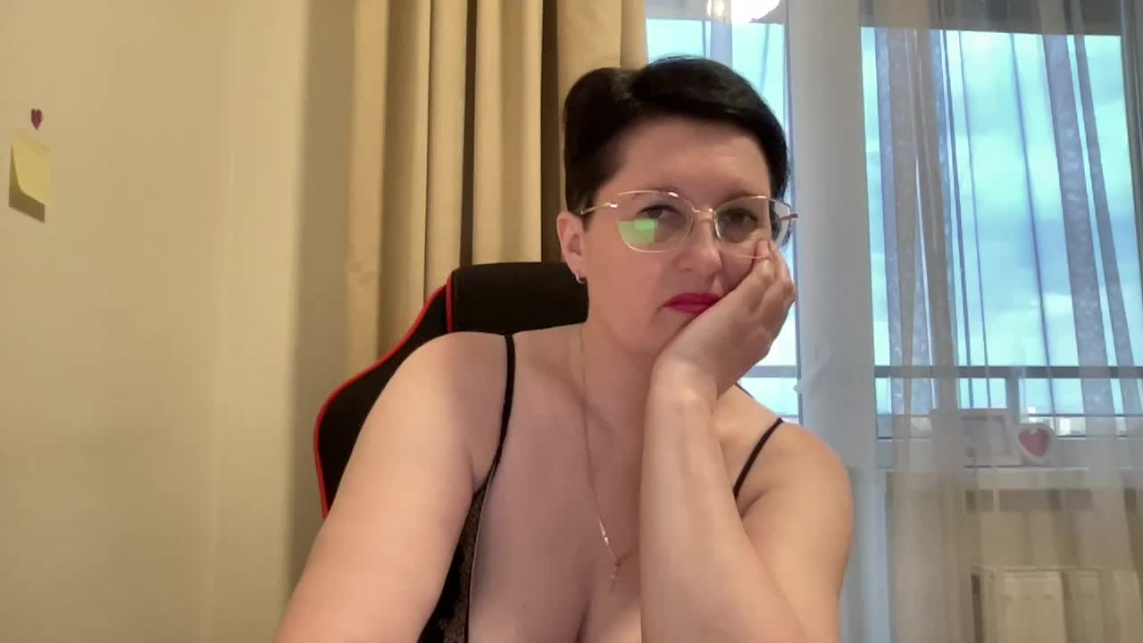 HotMilfPussy Adult Chat August 19, 2025