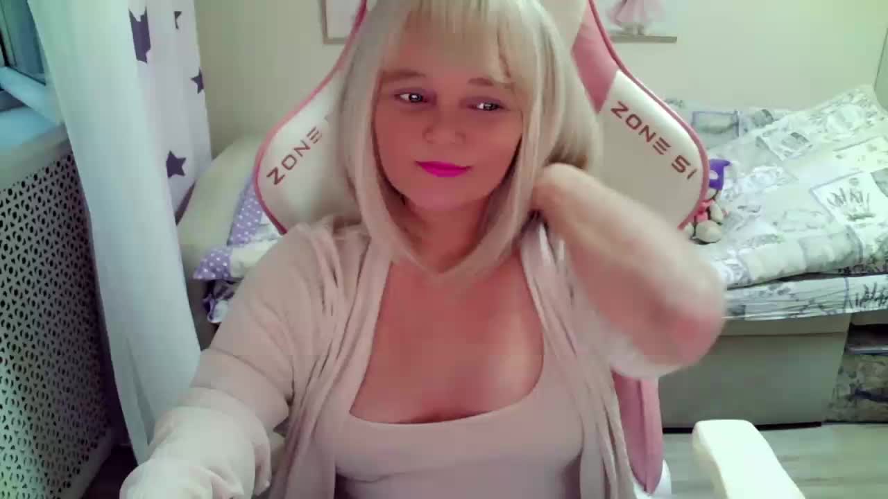 ChristieRoses Adult Chat August 19, 2025