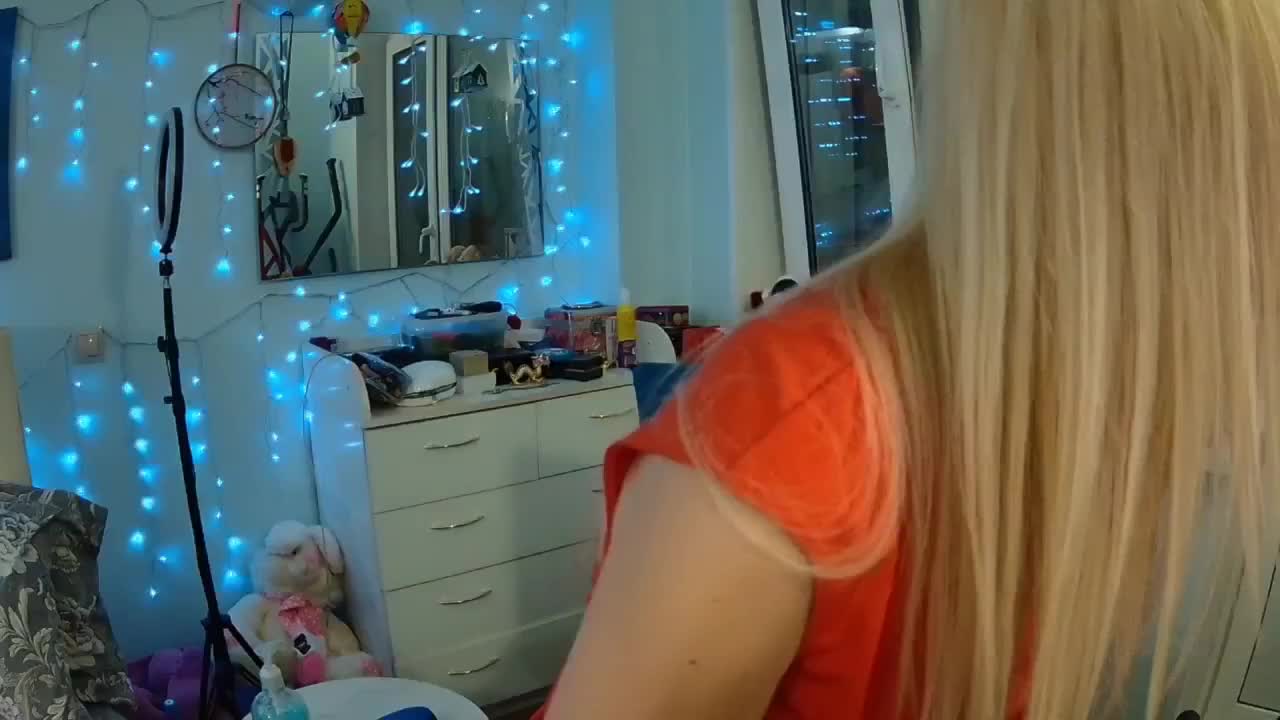 YayaTwist Adult Chat August 19, 2025