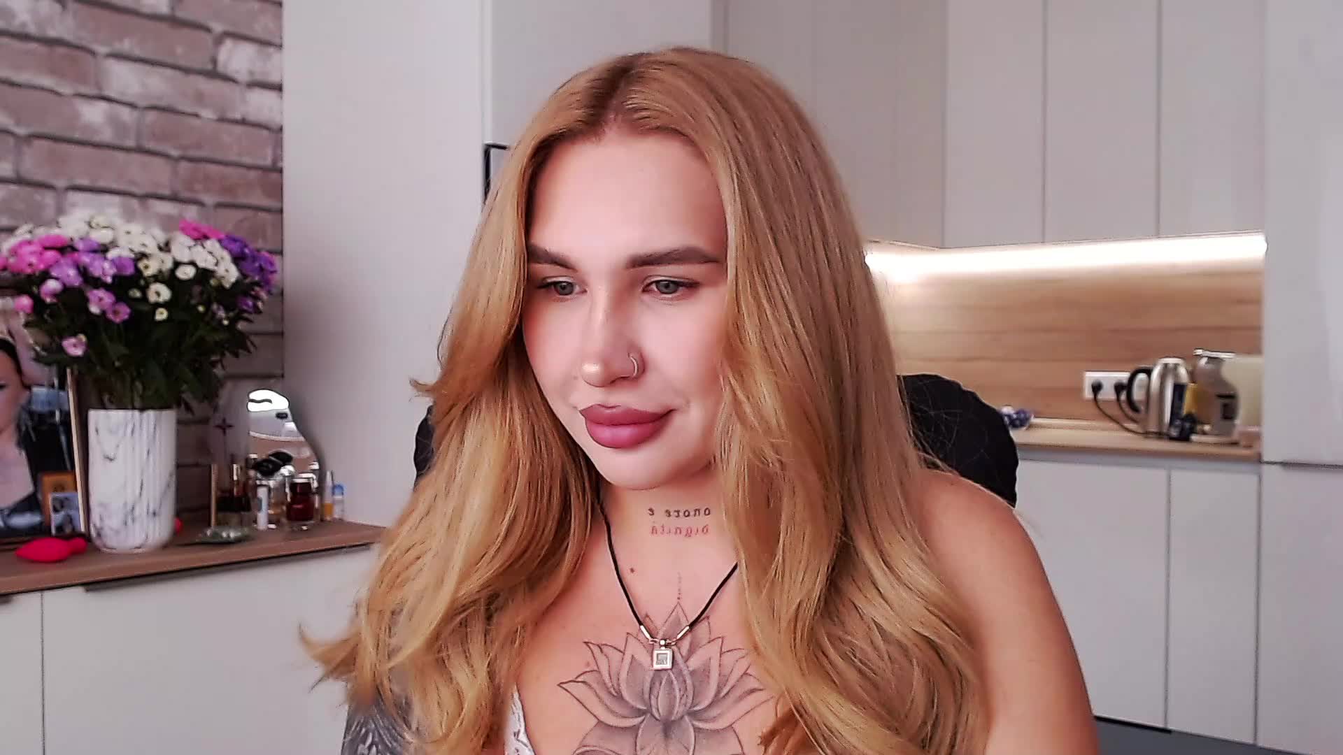 lolabarbie Adult Chat August 19, 2025