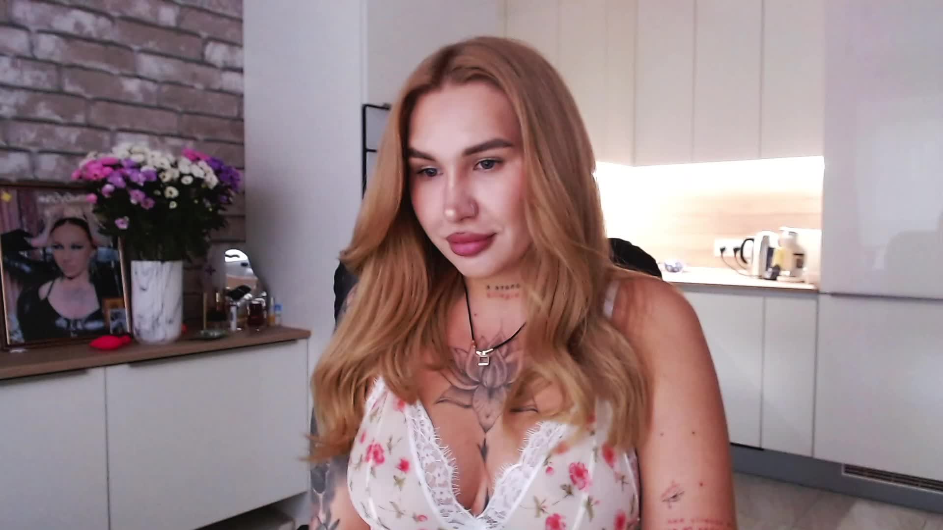 lolabarbie Adult Chat August 19, 2025