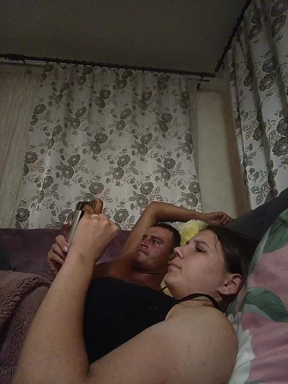 UAlinas2003 Adult Chat August 19, 2025