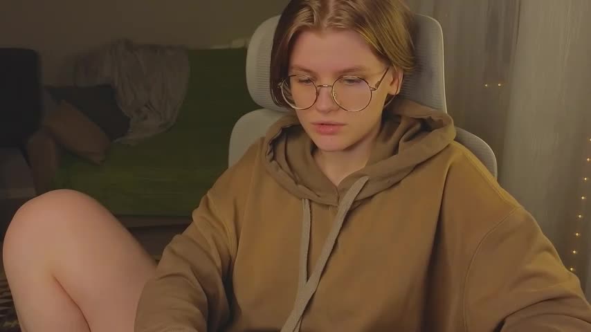 _JessieVibes Adult Chat August 19, 2025