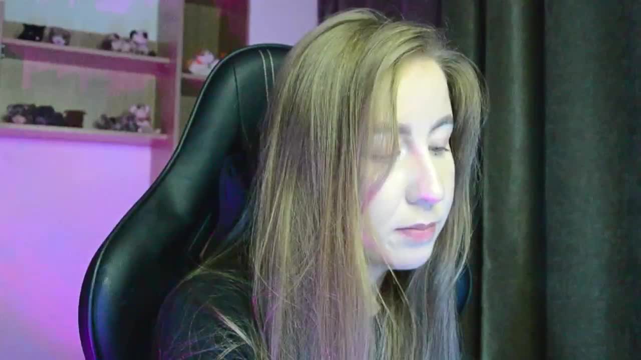 -Rii- Adult Chat August 19, 2025