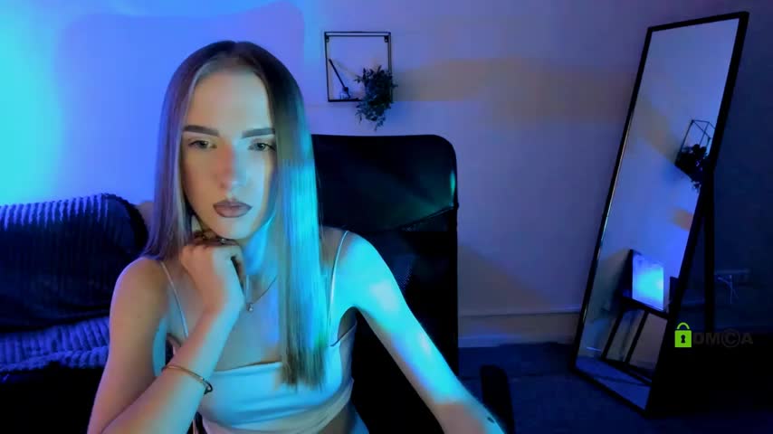 doll_vey Adult Chat August 19, 2025