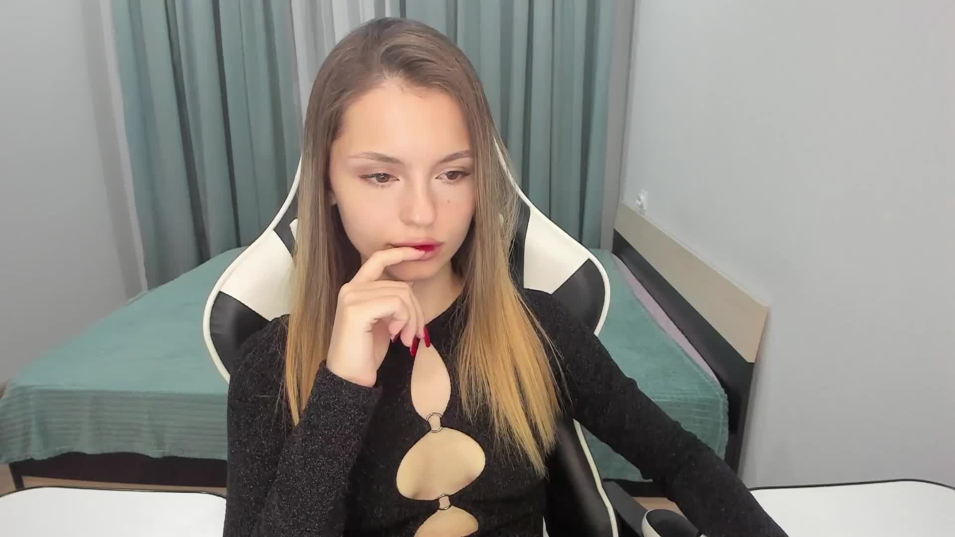 EmilySkout Adult Chat August 19, 2025