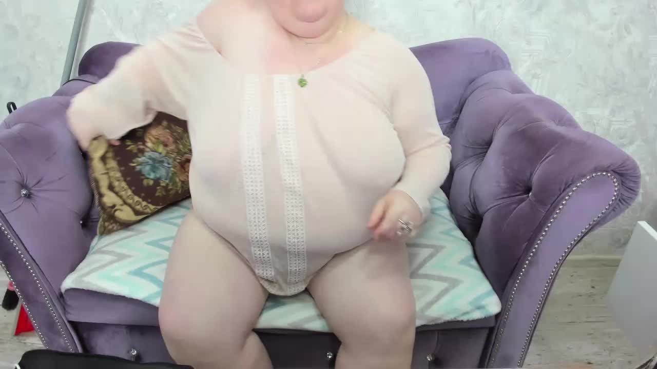 fashiona Adult Chat August 19, 2025