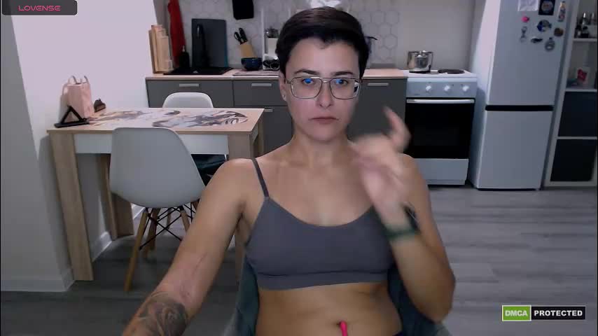 chloe_x_ Adult Chat August 19, 2025