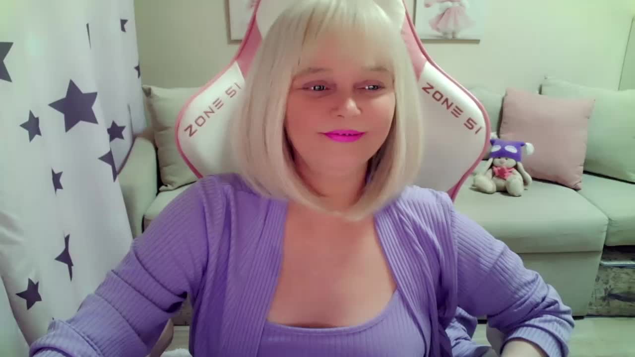 ChristieRoses Adult Chat August 19, 2025