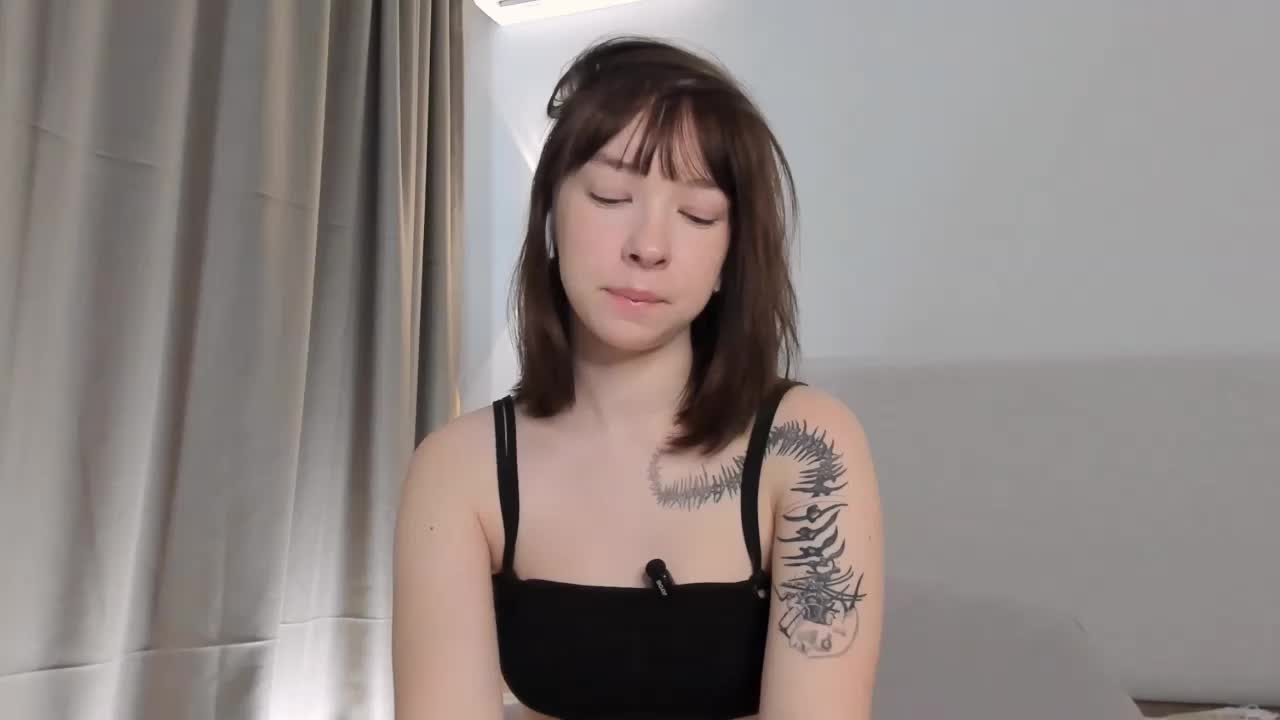 SindyJuxx Adult Chat August 19, 2025