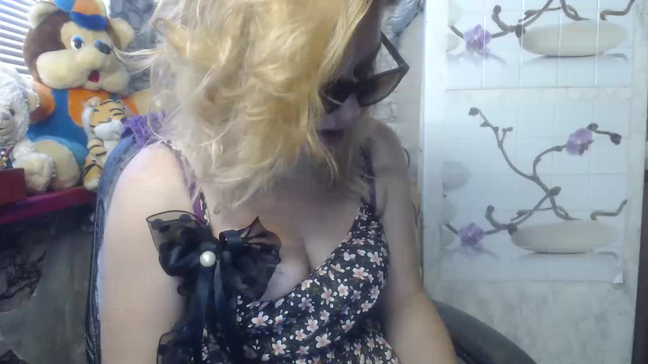 ATOMICLOVELOVE7 Adult Chat August 19, 2025