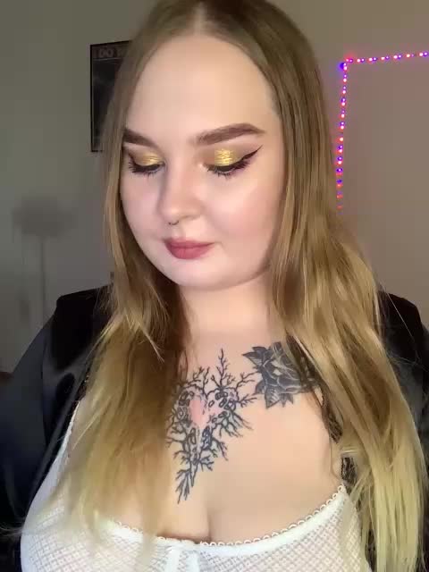 Greeenfriends6969 Adult Chat August 19, 2025