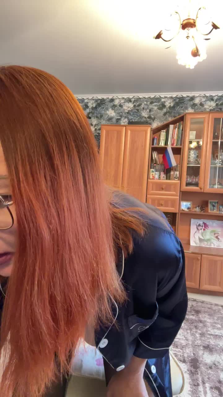 Pink-Lips Adult Chat August 19, 2025