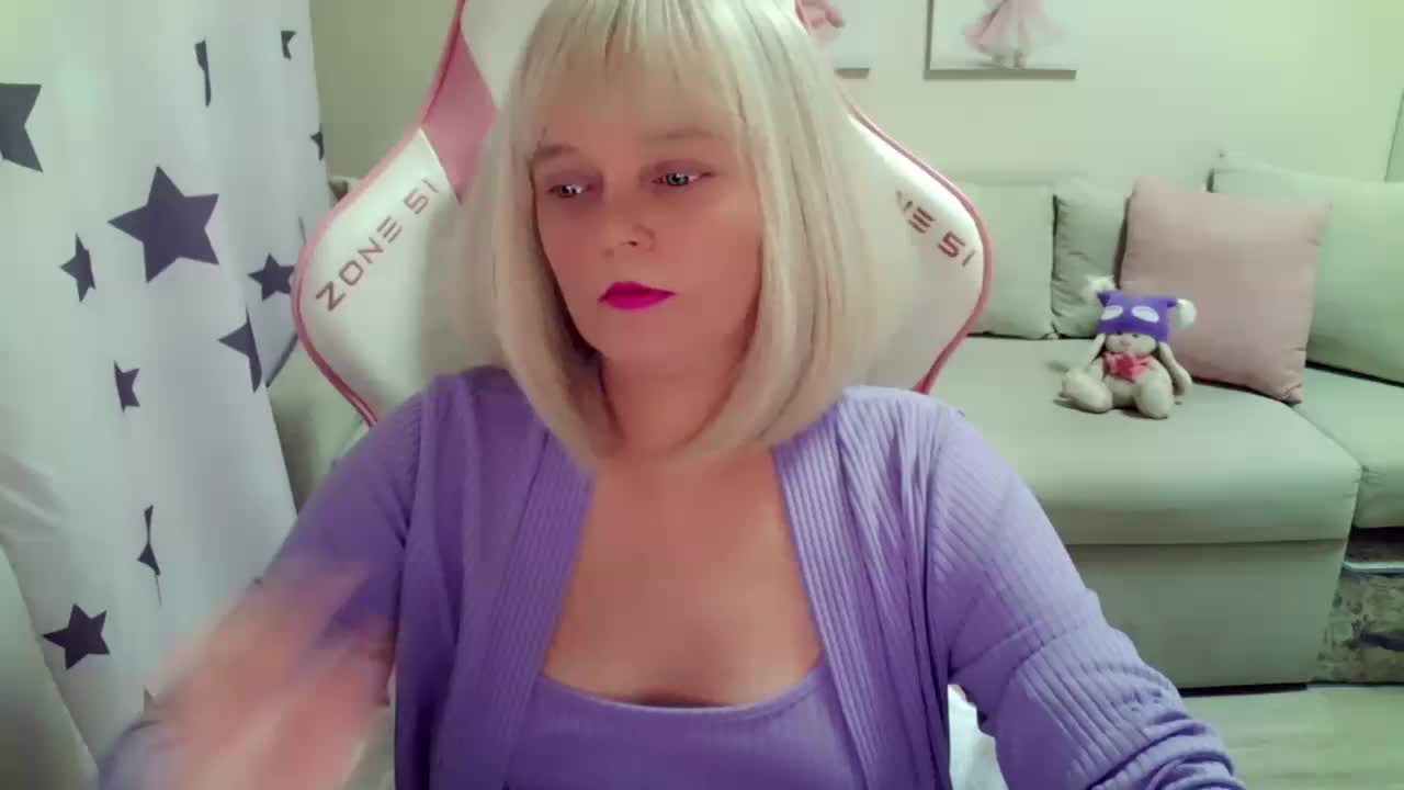 ChristieRoses Adult Chat August 19, 2025