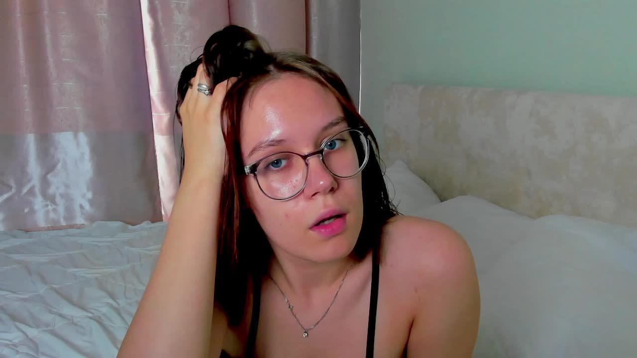 MiaLuw Adult Chat August 19, 2025