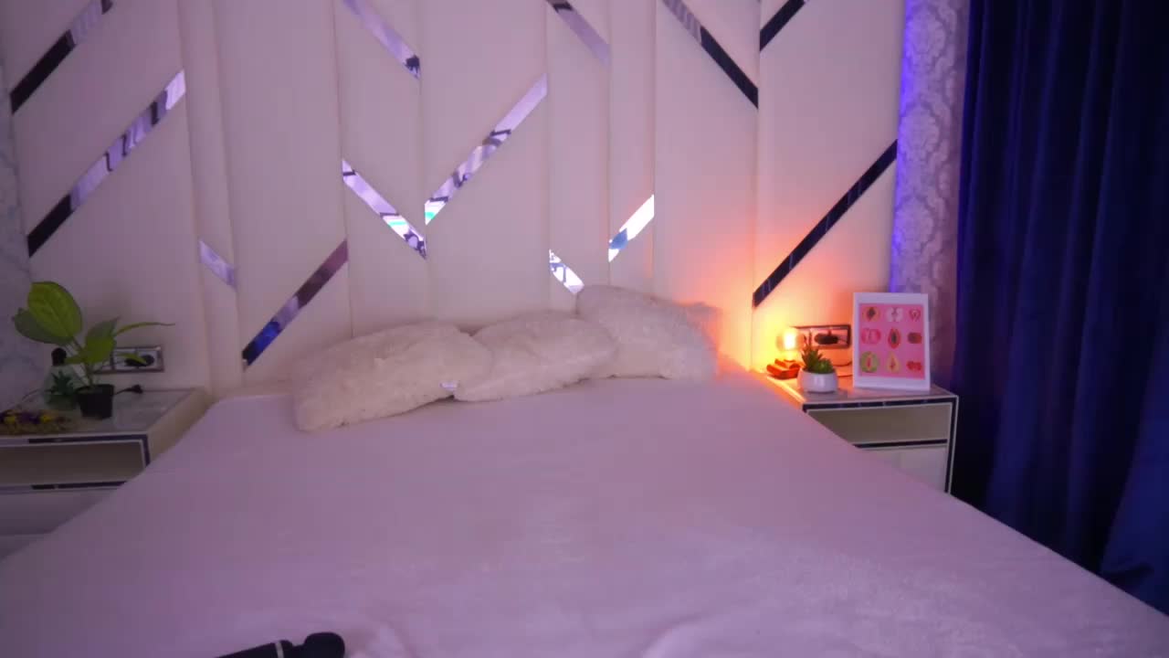 FloraGreys Adult Chat August 19, 2025