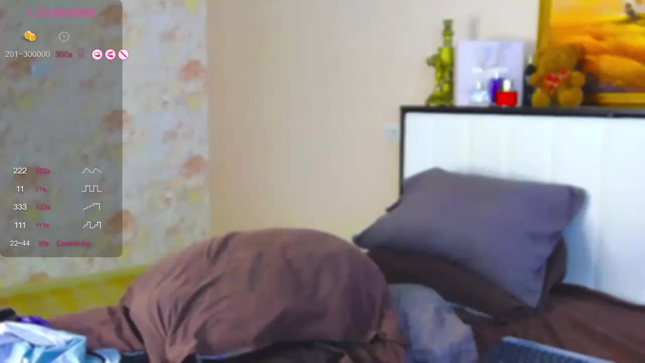 Lovelove_Me Adult Chat August 19, 2025