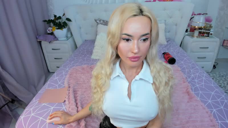 HottieSweetBritney Adult Chat August 19, 2025