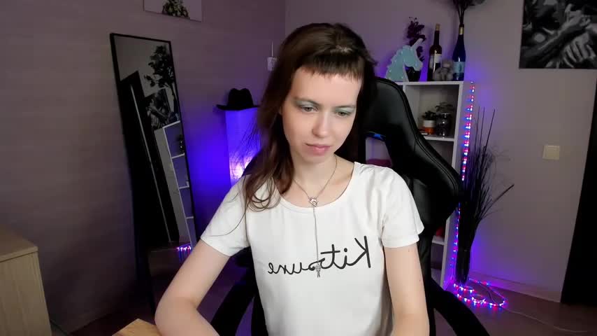 Sangria_Wine Adult Chat August 19, 2025