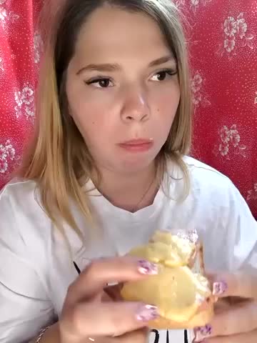 Zuli_Kiska Adult Chat August 19, 2025