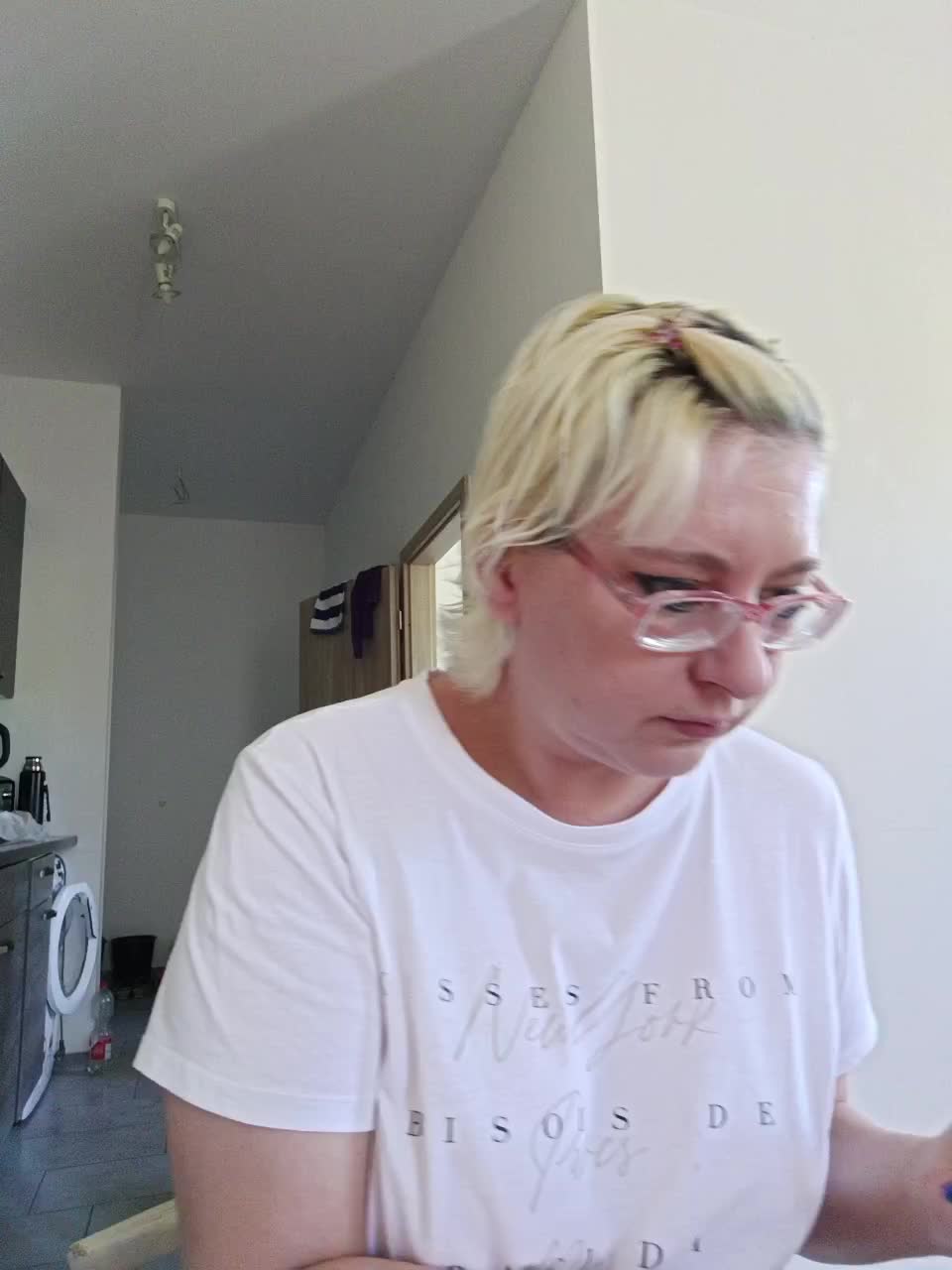 Vika211 Adult Chat August 19, 2025